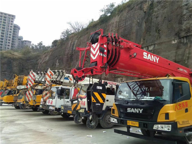 正阳县吊车出租按什么计费？台班费、单次费、里程费怎么算？